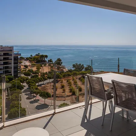Blue Line Aparthotel 4*