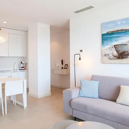 Blue Line Aparthotel 4*